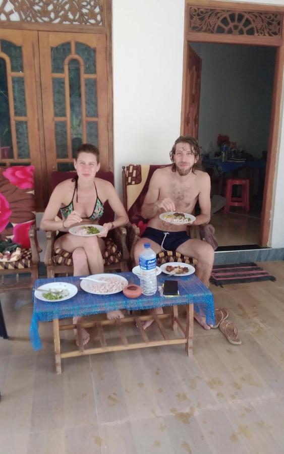 Mirissa Niraj Guest Hotel Buitenkant foto