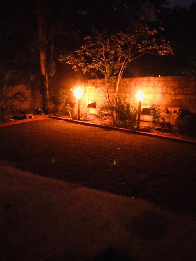 Mirissa Niraj Guest Hotel Buitenkant foto