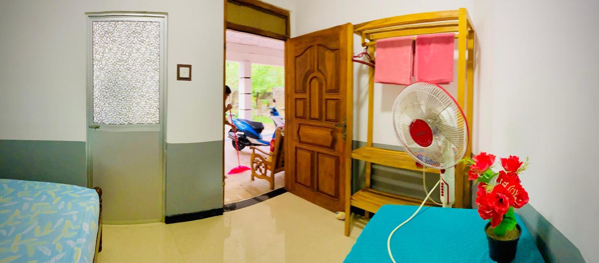 Mirissa Niraj Guest Hotel Kamer foto